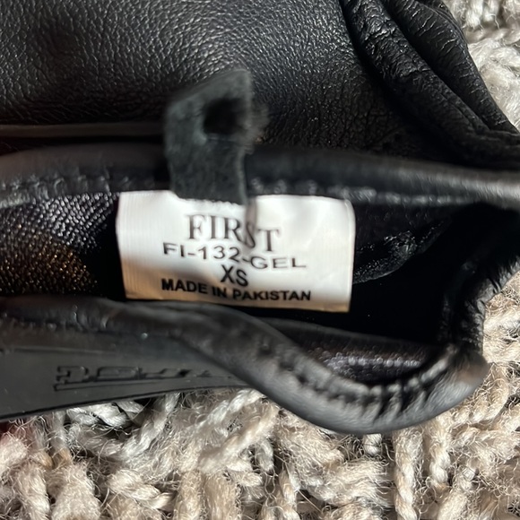 First Leather Riding Gloves - Picture 3 of 3